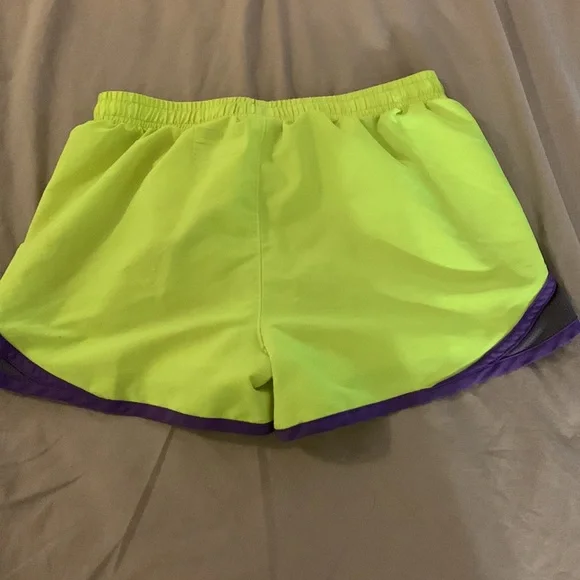 Youth XL athletic shorts - Picture 3 of 4